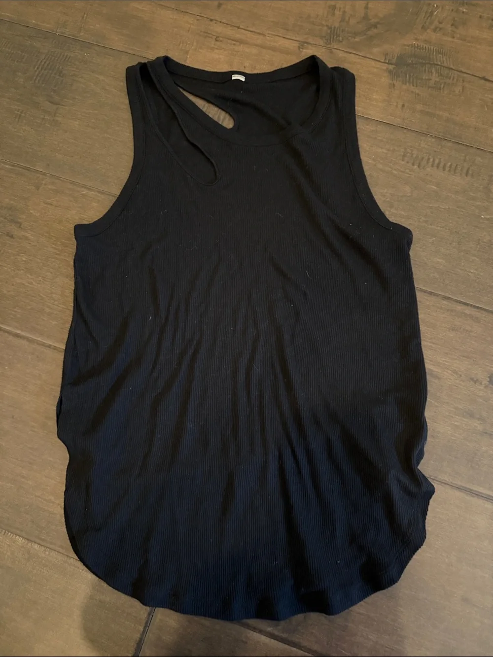 ALO Yoga Black Ribbed Sleeveless Tank Top with Cutout
